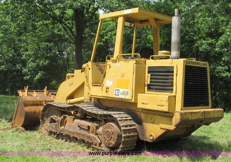 image for item J8534 1984 Caterpillar 953 track loader