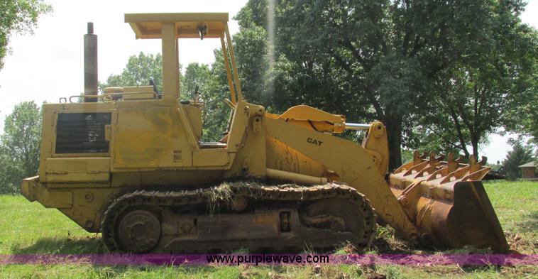 image for item J8534 1984 Caterpillar 953 track loader