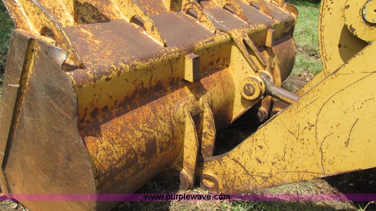 image for item J8534 1984 Caterpillar 953 track loader