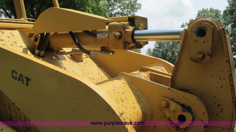 image for item J8534 1984 Caterpillar 953 track loader