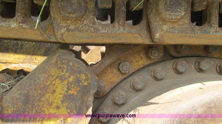 image for item J8534 1984 Caterpillar 953 track loader