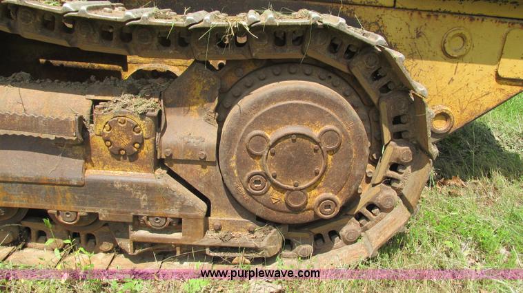 image for item J8534 1984 Caterpillar 953 track loader