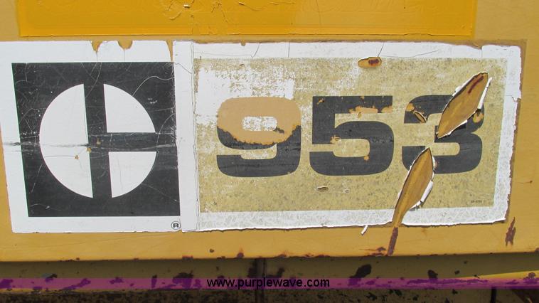 image for item J8534 1984 Caterpillar 953 track loader