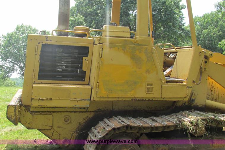 image for item J8534 1984 Caterpillar 953 track loader