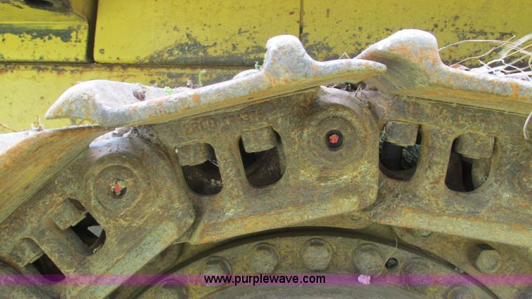 image for item J8534 1984 Caterpillar 953 track loader