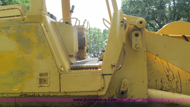 image for item J8534 1984 Caterpillar 953 track loader