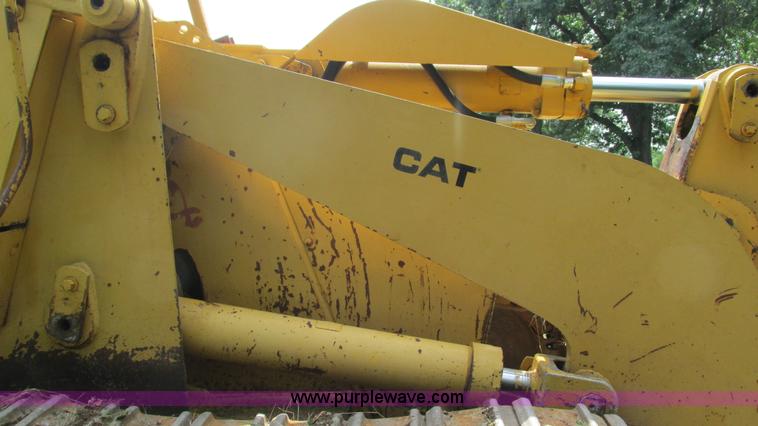 image for item J8534 1984 Caterpillar 953 track loader