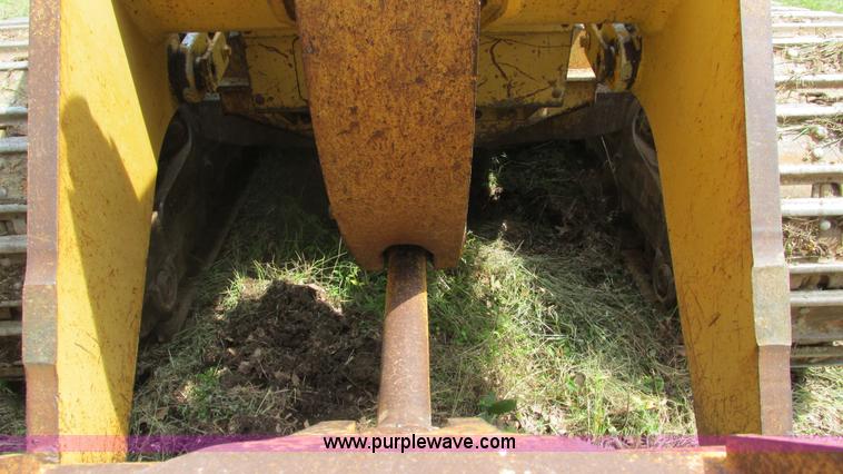 image for item J8534 1984 Caterpillar 953 track loader