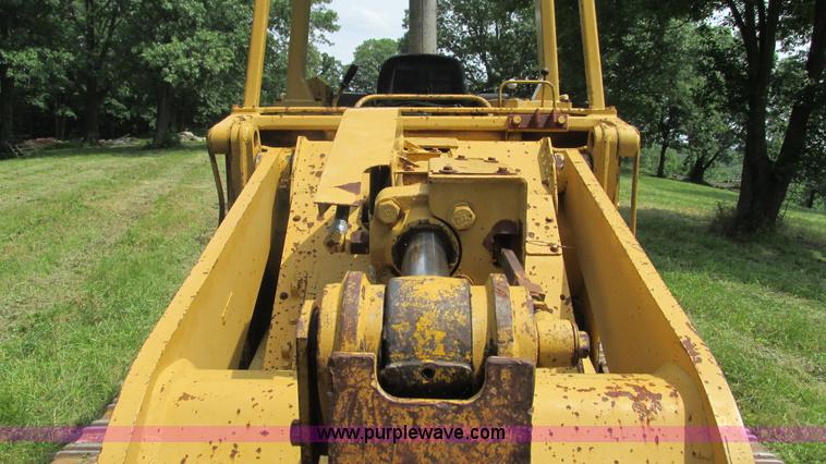 image for item J8534 1984 Caterpillar 953 track loader