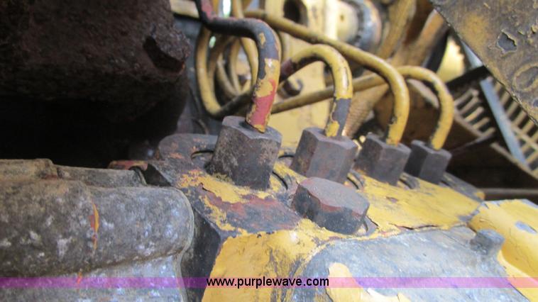 image for item J8534 1984 Caterpillar 953 track loader