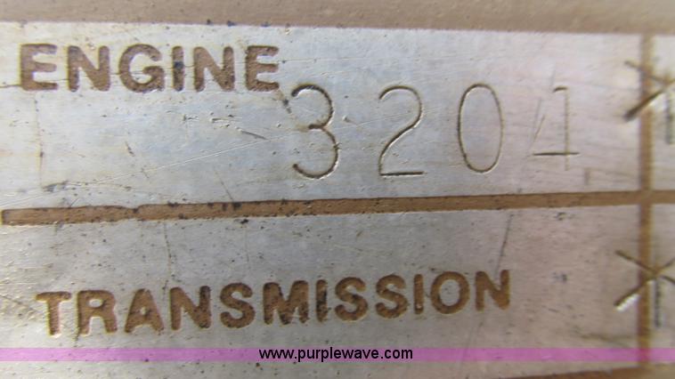 image for item J8534 1984 Caterpillar 953 track loader