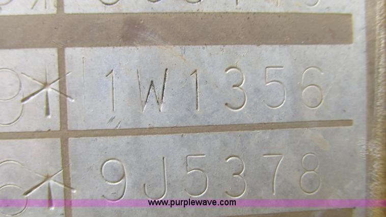 image for item J8534 1984 Caterpillar 953 track loader