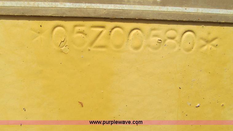 image for item J8534 1984 Caterpillar 953 track loader