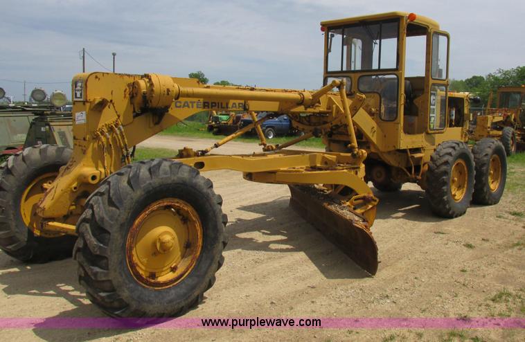 image for item K2125 1986 Caterpillar 12F motor grader