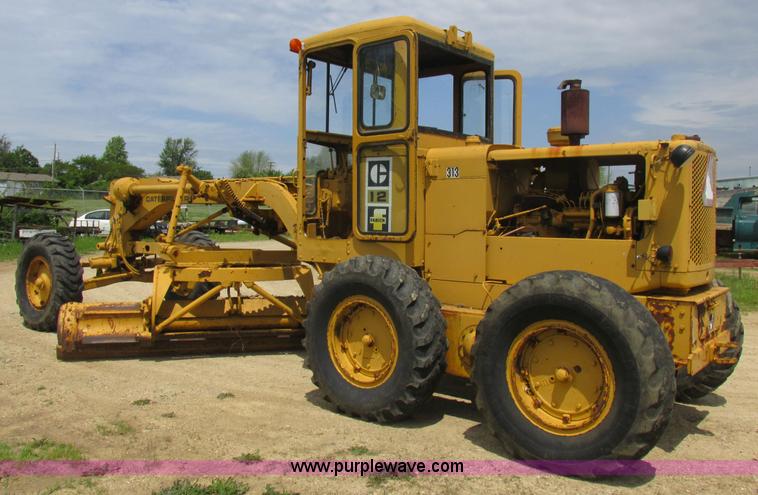 image for item K2125 1986 Caterpillar 12F motor grader