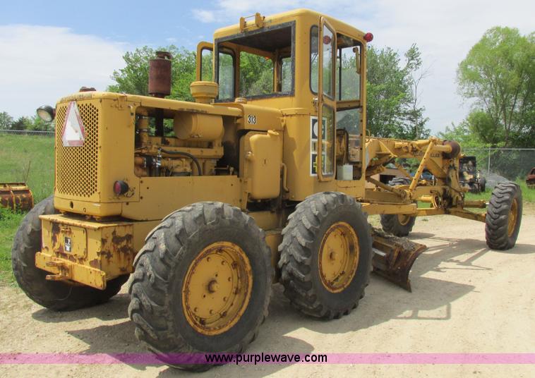 image for item K2125 1986 Caterpillar 12F motor grader