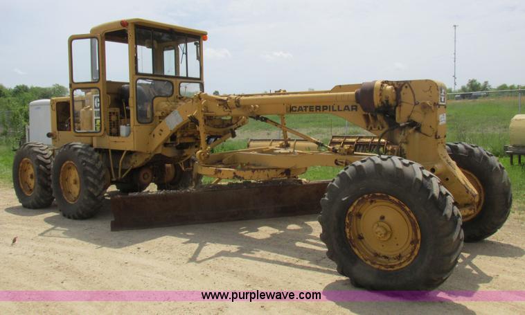 image for item K2125 1986 Caterpillar 12F motor grader