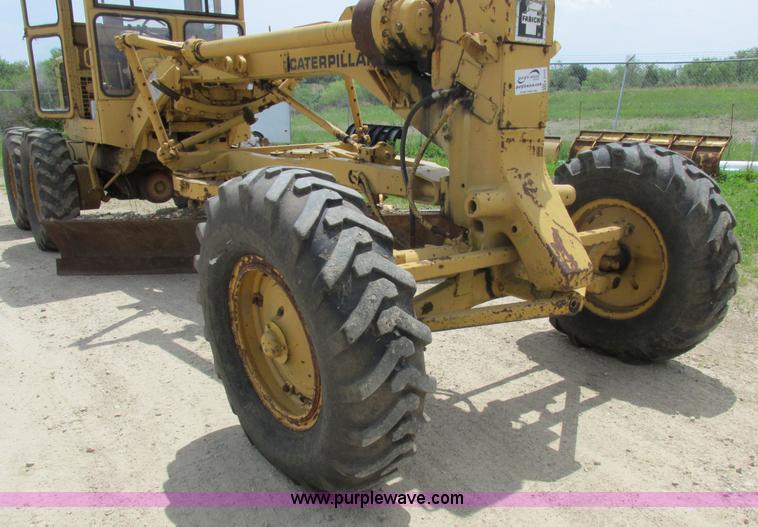 image for item K2125 1986 Caterpillar 12F motor grader