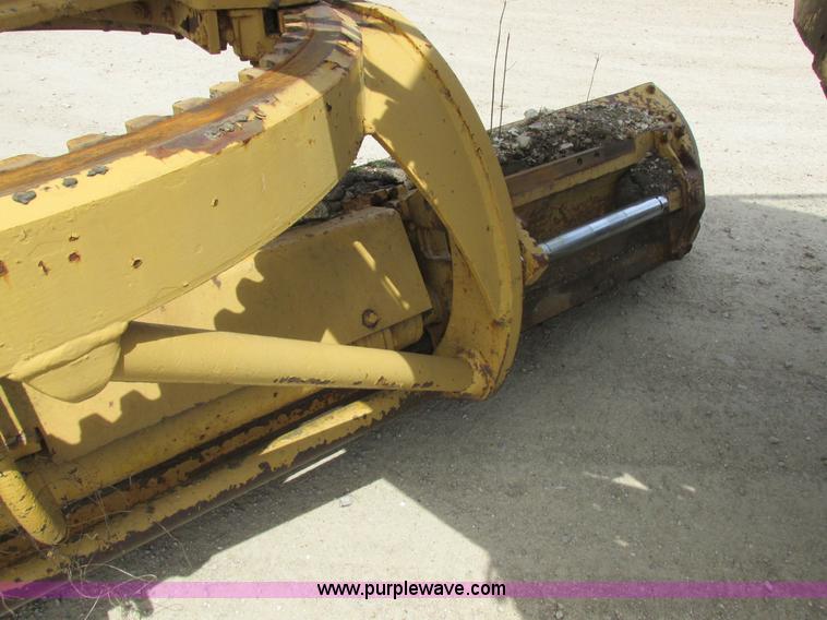 image for item K2125 1986 Caterpillar 12F motor grader