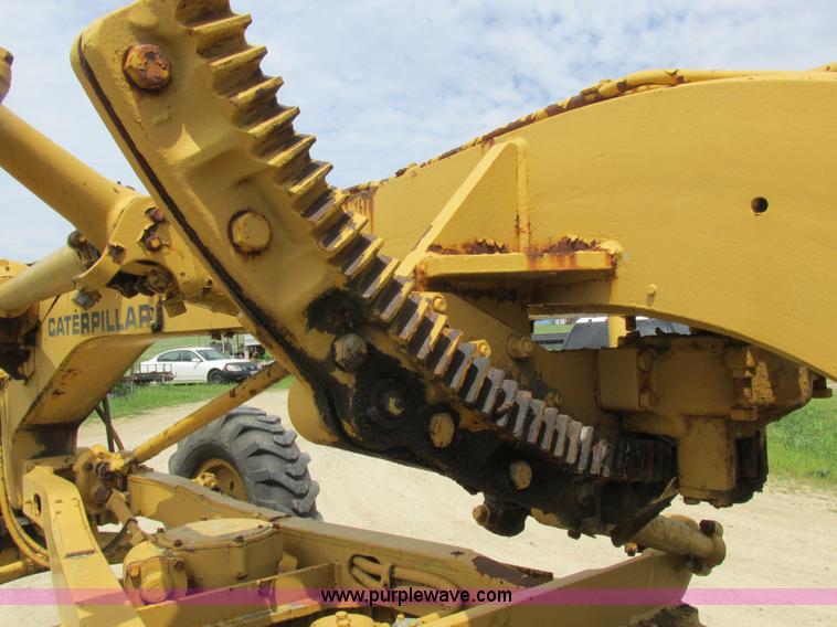 image for item K2125 1986 Caterpillar 12F motor grader