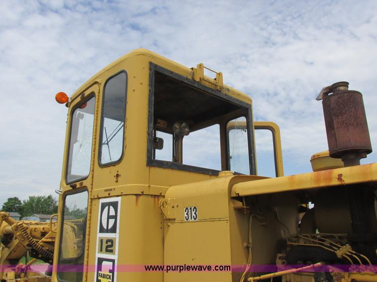 image for item K2125 1986 Caterpillar 12F motor grader