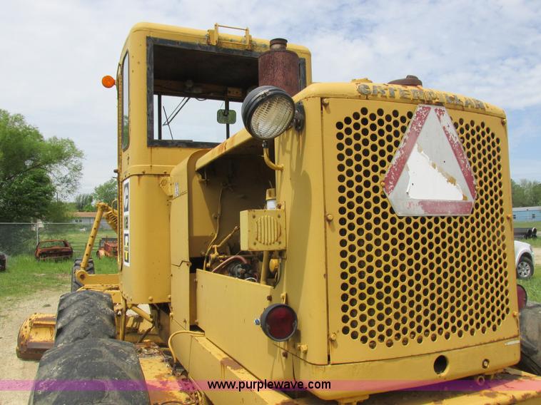 image for item K2125 1986 Caterpillar 12F motor grader