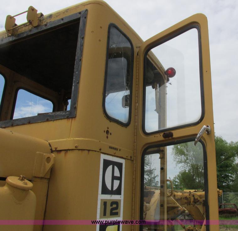 image for item K2125 1986 Caterpillar 12F motor grader