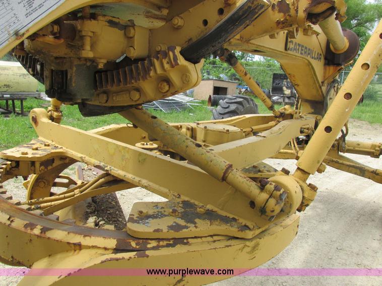 image for item K2125 1986 Caterpillar 12F motor grader