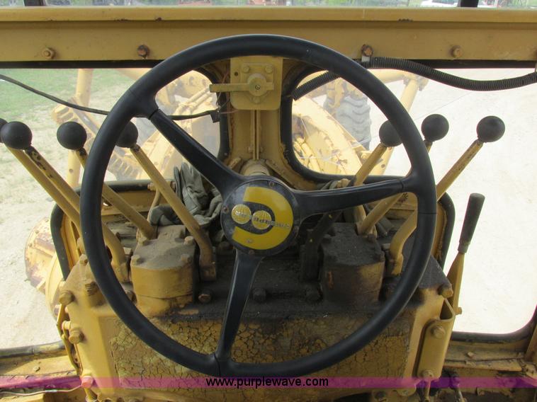 image for item K2125 1986 Caterpillar 12F motor grader