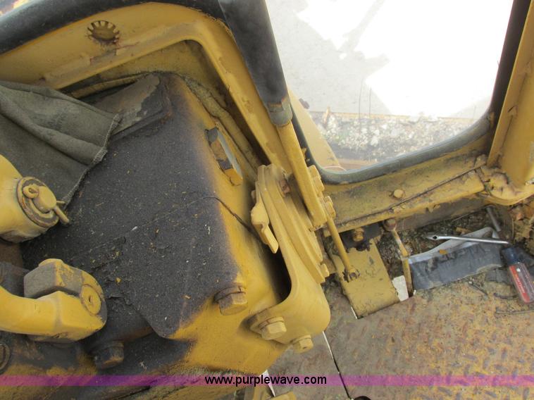 image for item K2125 1986 Caterpillar 12F motor grader