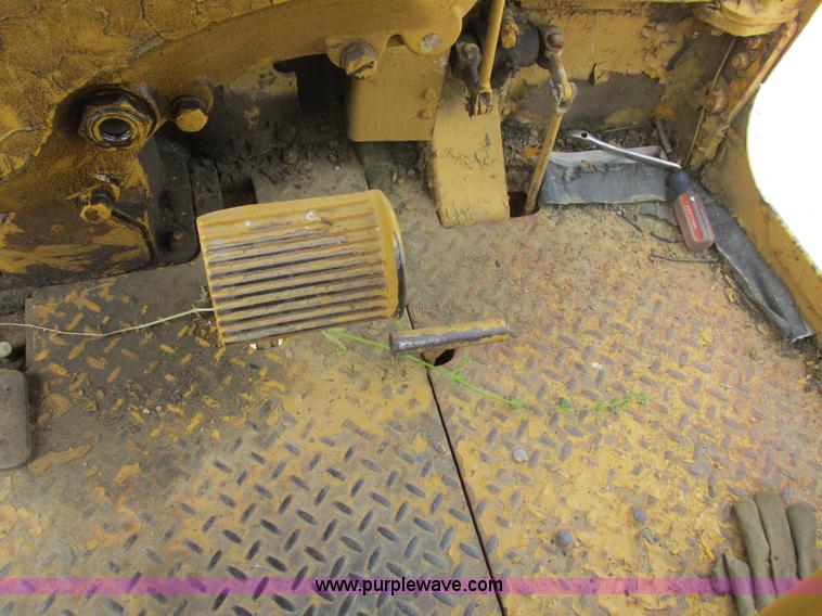 image for item K2125 1986 Caterpillar 12F motor grader