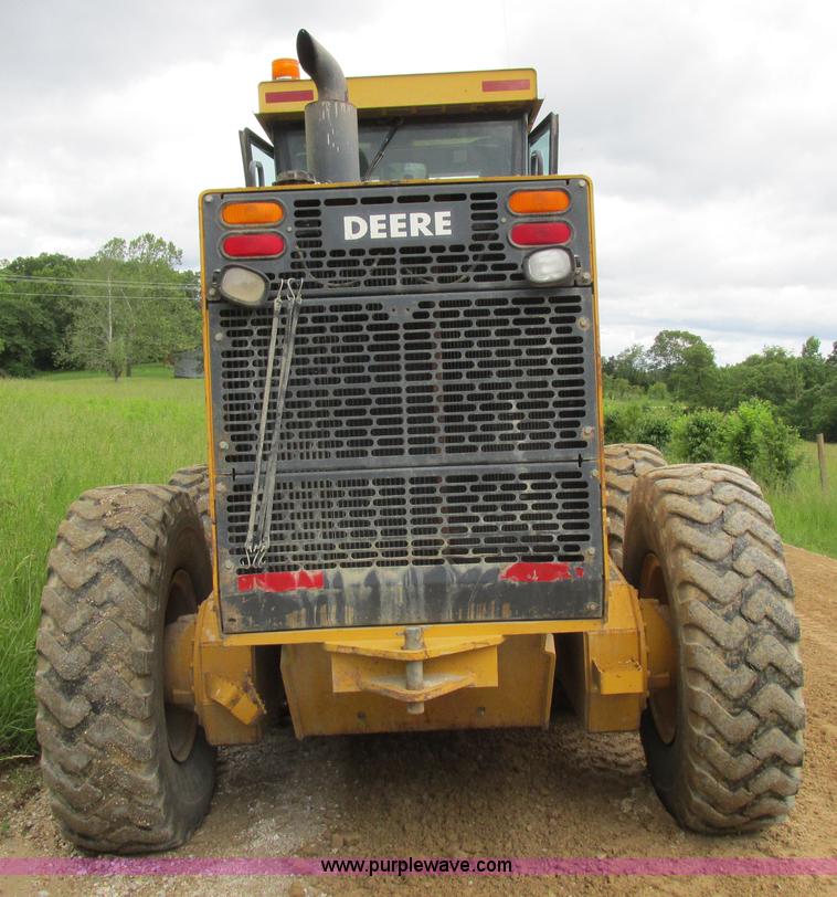 image for item K2147 2004 John Deere 770CH motor grader