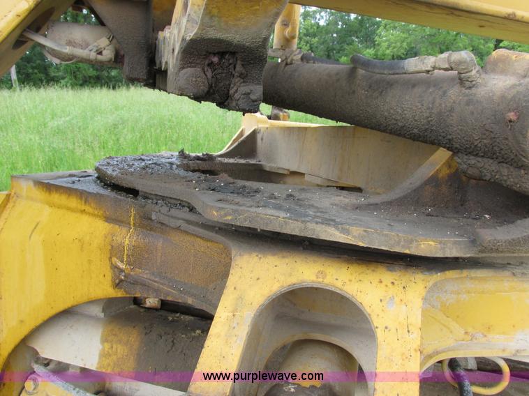 image for item K2147 2004 John Deere 770CH motor grader