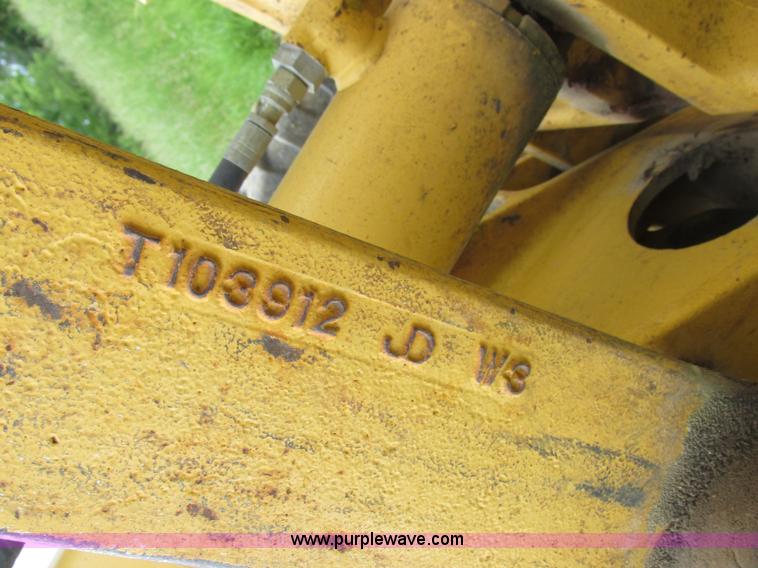 image for item K2147 2004 John Deere 770CH motor grader