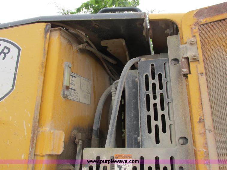 image for item K2147 2004 John Deere 770CH motor grader