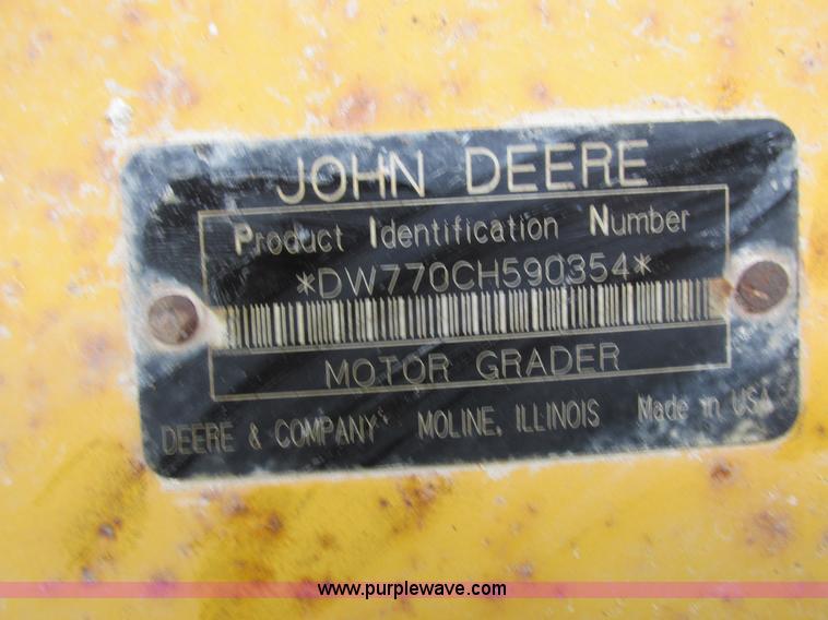 image for item K2147 2004 John Deere 770CH motor grader