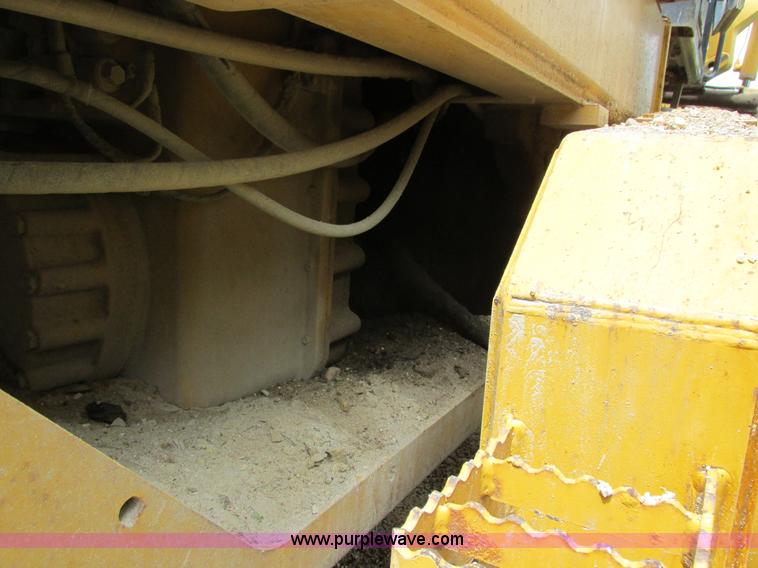 image for item K2147 2004 John Deere 770CH motor grader