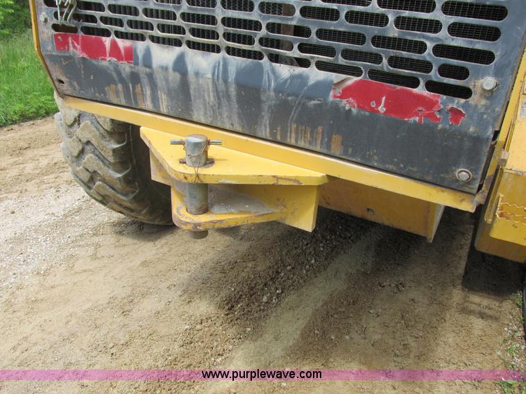 image for item K2147 2004 John Deere 770CH motor grader