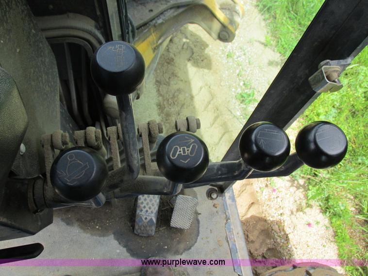 image for item K2147 2004 John Deere 770CH motor grader