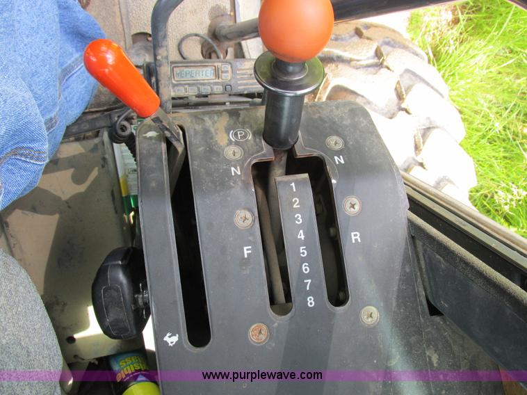 image for item K2147 2004 John Deere 770CH motor grader