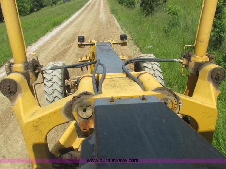 image for item K2147 2004 John Deere 770CH motor grader