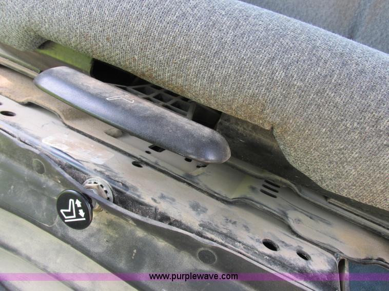 image for item K2147 2004 John Deere 770CH motor grader