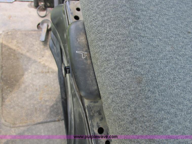 image for item K2147 2004 John Deere 770CH motor grader