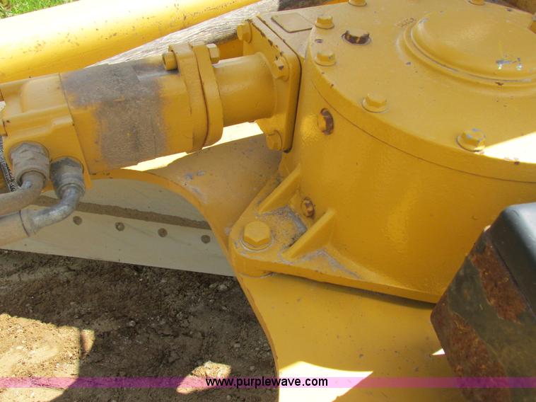 image for item K2147 2004 John Deere 770CH motor grader