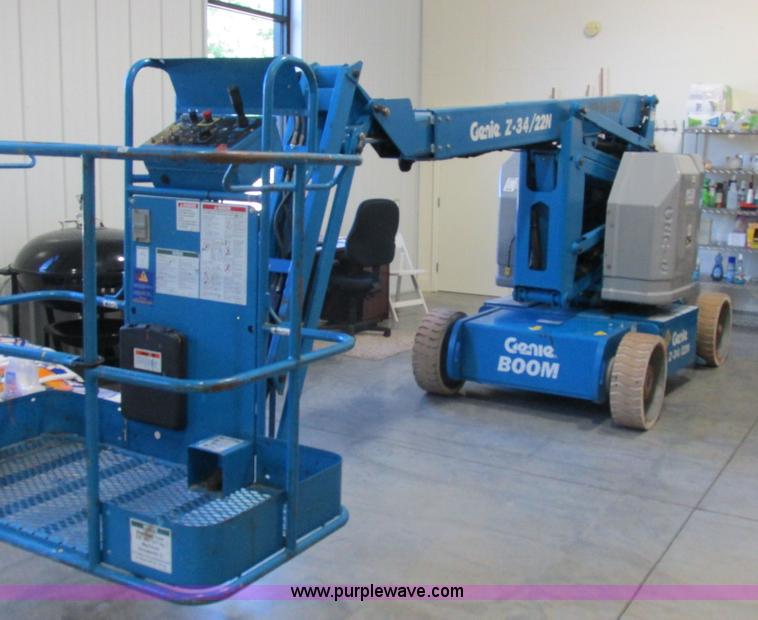 image for item K2151 2005 Genie Z-34/22 boom lift