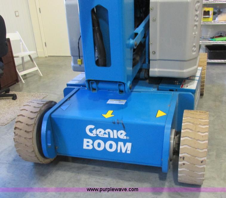 image for item K2151 2005 Genie Z-34/22 boom lift