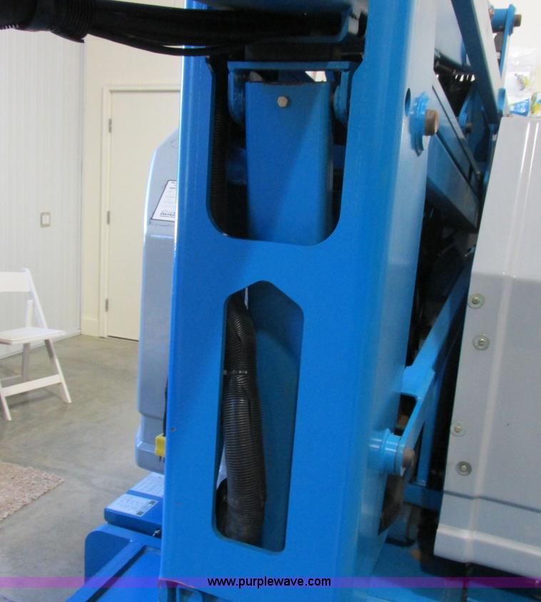 image for item K2151 2005 Genie Z-34/22 boom lift