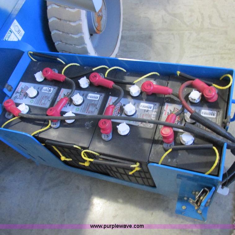 image for item K2151 2005 Genie Z-34/22 boom lift