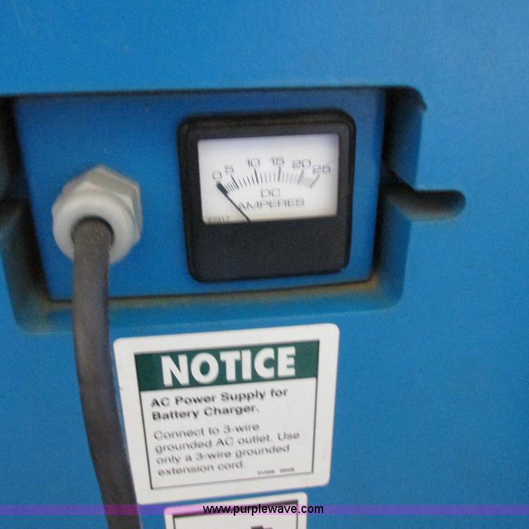 image for item K2151 2005 Genie Z-34/22 boom lift