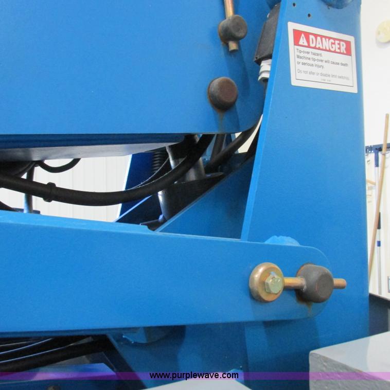 image for item K2151 2005 Genie Z-34/22 boom lift